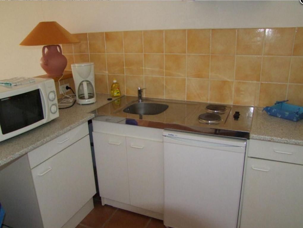 Appartements " Le Clos De La Cerisaie" Castillon-du-Gard Habitación foto
