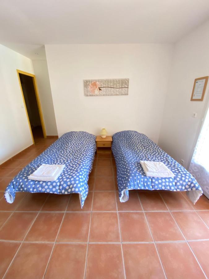 Appartements " Le Clos De La Cerisaie" Castillon-du-Gard Exterior foto