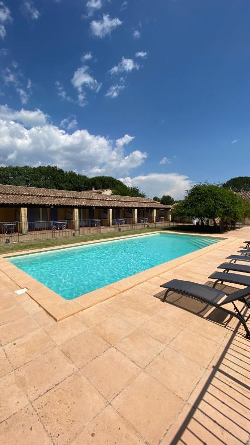 Appartements " Le Clos De La Cerisaie" Castillon-du-Gard Exterior foto